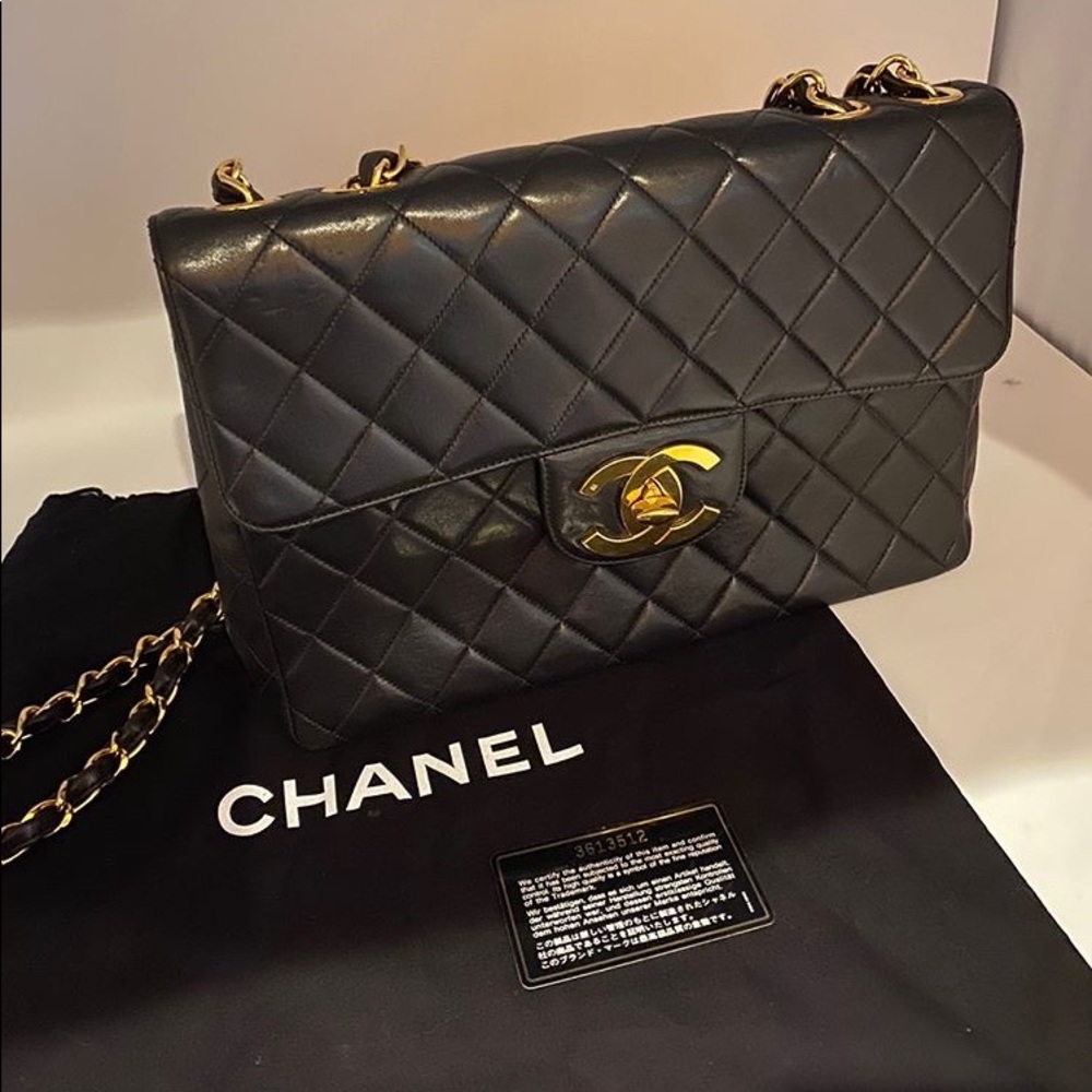 SOLD CHANEL Jumbo Maxi Black Authentic Vintage